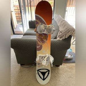 Women’s snowboard, binding & boots